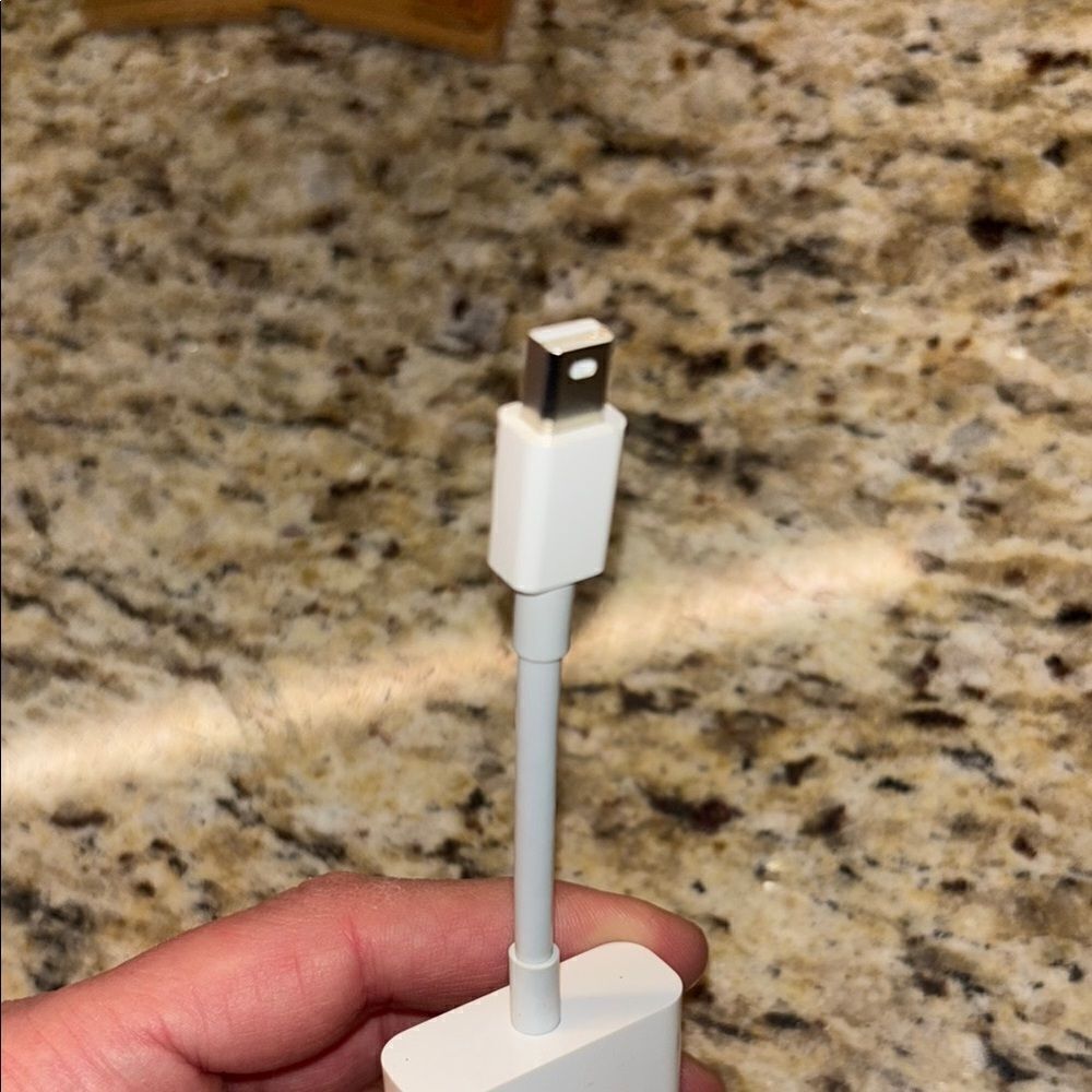 Apple White Adapter - Picture 3 of 8